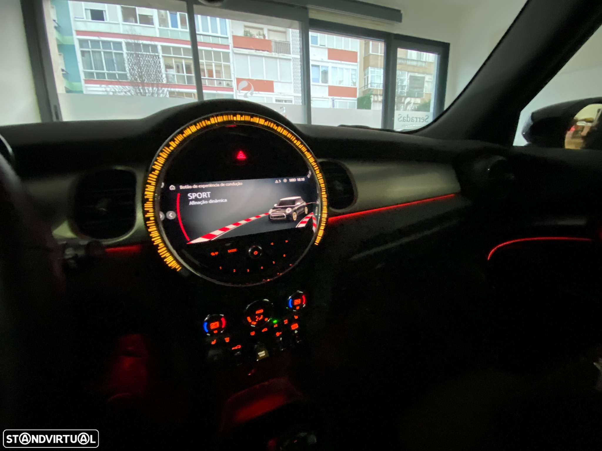 MINI 3 Portas Cooper SE Collection 2021 - 14