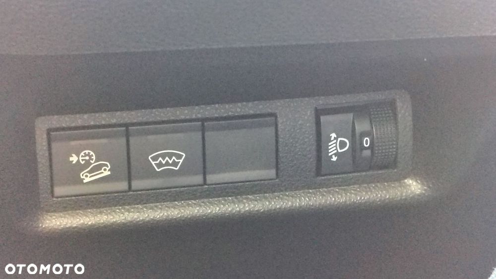 Jeep Avenger 1.2 T3 mHEV Upland 4xe eDCT6 - 23