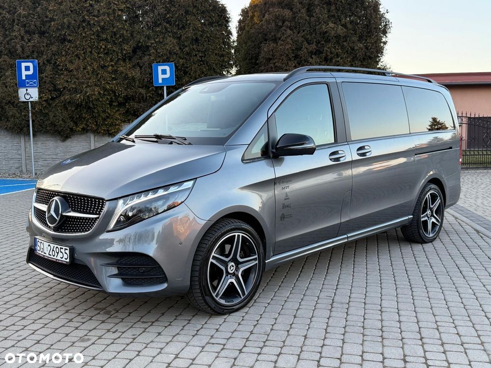 Mercedes-Benz Klasa V - 1