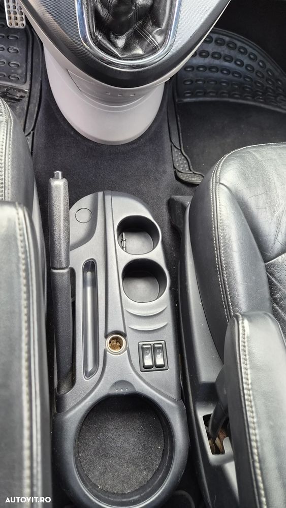 Mitsubishi Grandis 2.0 DI-D 6-Sitzer Intense - 10