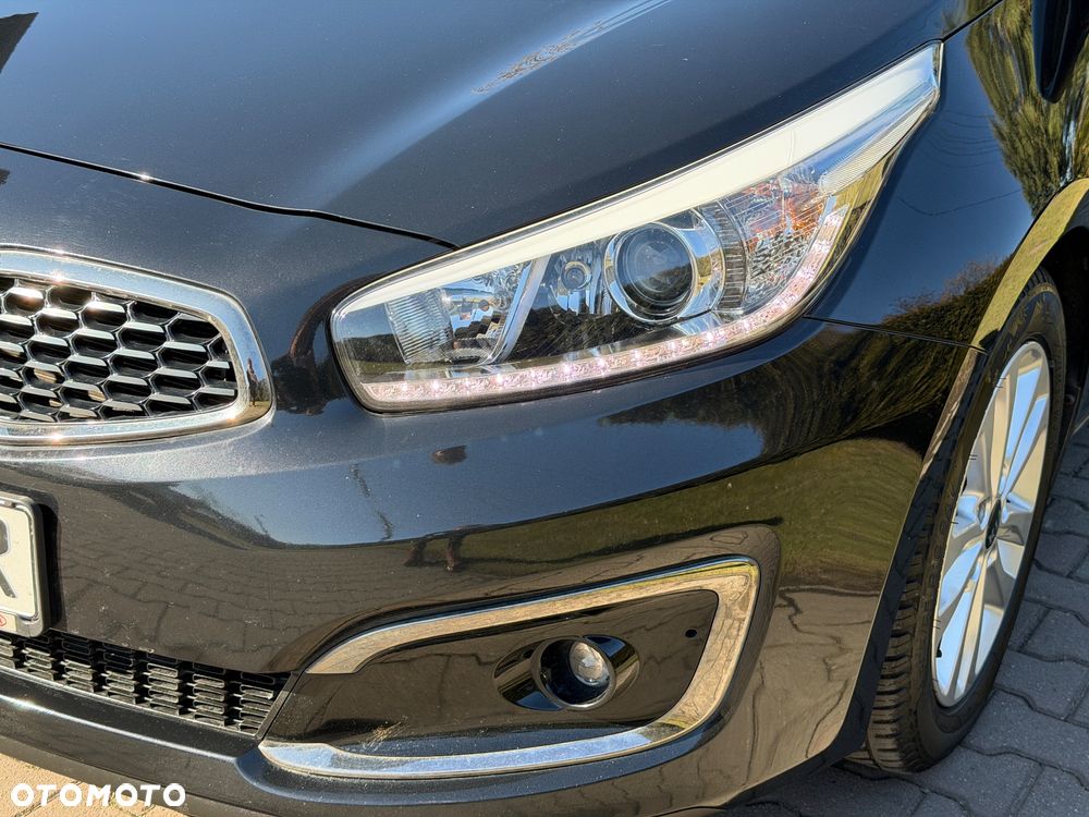 Kia Ceed 1.6 GDI ISG Platinum Edition - 11