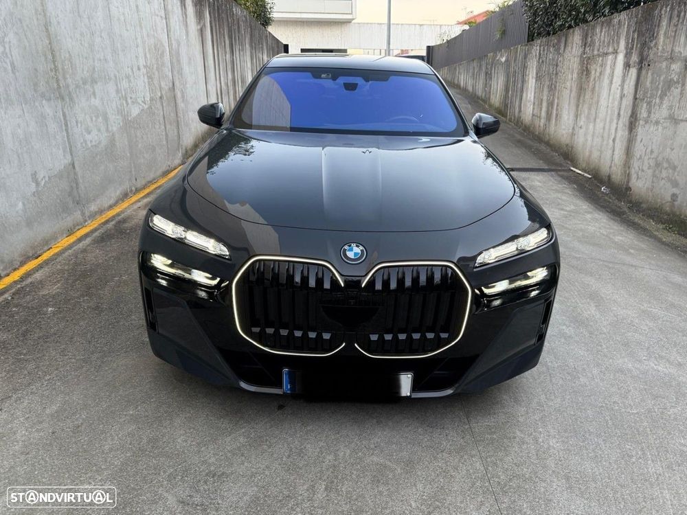 BMW i7 xDrive60 Pack Desportivo M Pro - 5
