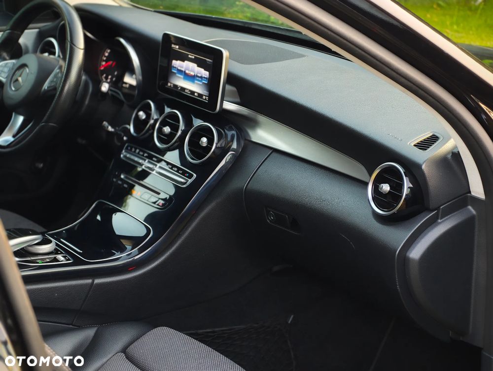 Mercedes-Benz Klasa C 180 7G-TRONIC Avantgarde - 7