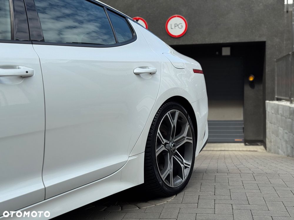 Kia Stinger 2.0 T-GDI GT Line - 8