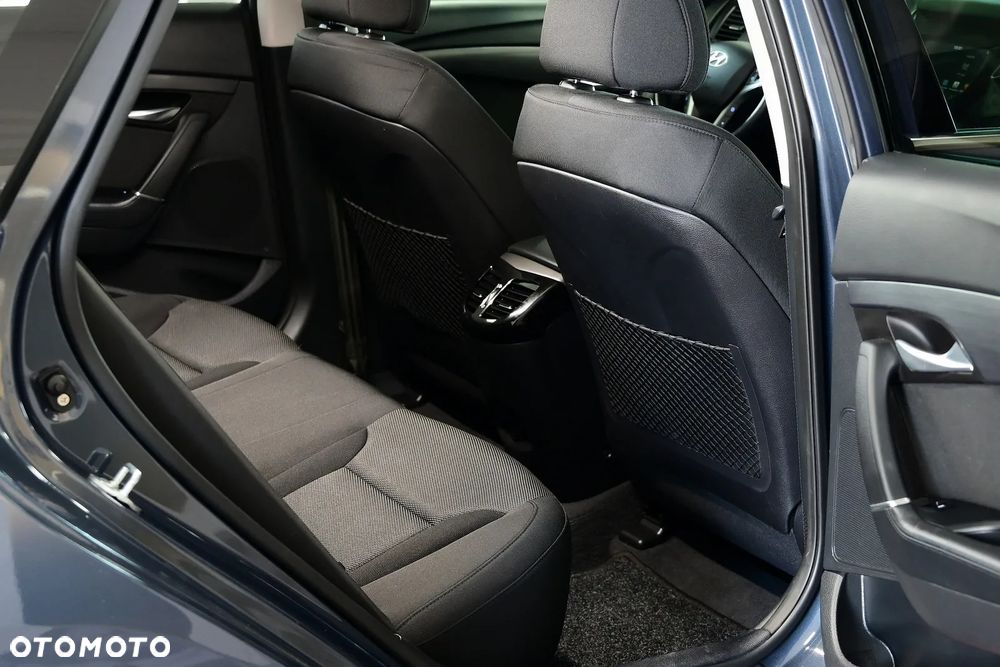 Hyundai i40 Kombi blue 1.6 Classic - 11