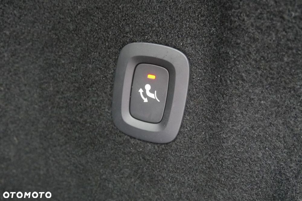 Volvo XC 60 B4 D AWD Plus Bright - 19