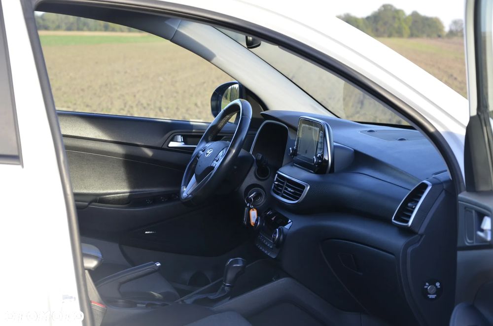 Hyundai Tucson blue 1.6 CRDi 2WD DCT Premium - 24