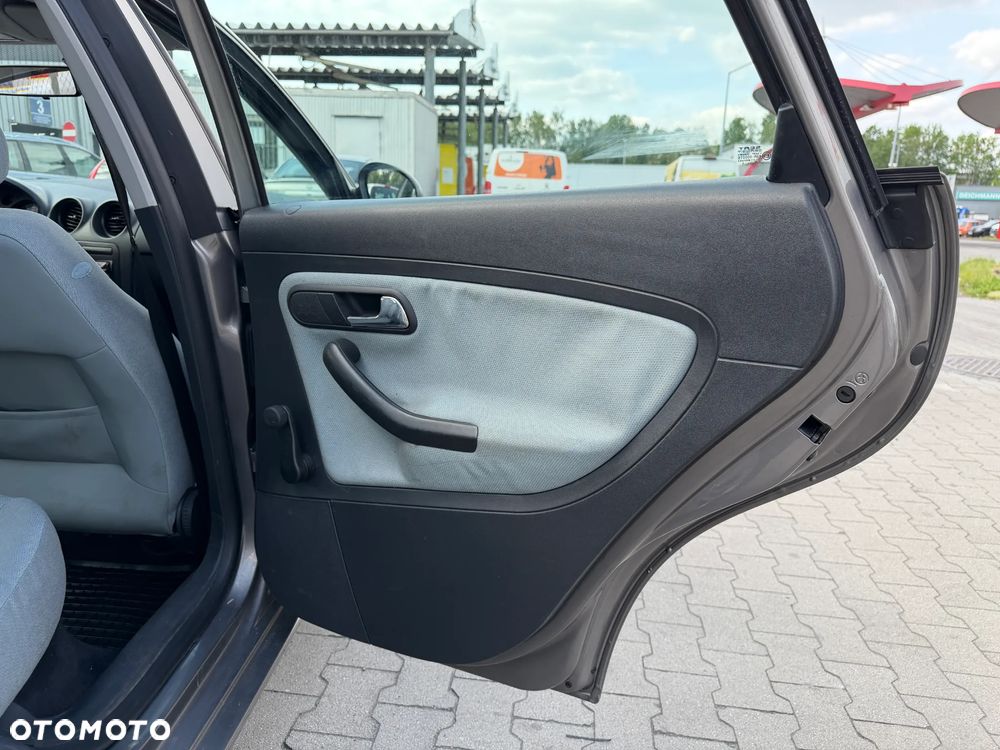 Seat Ibiza 1.4 16V Stylance - 24
