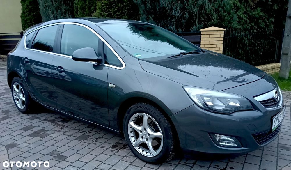 Opel Astra 1.6 NAVI - 9