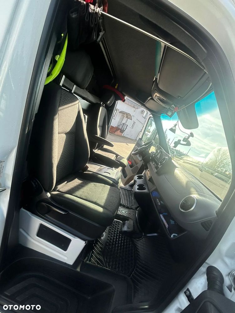 Mercedes-Benz Sprinter 319 - 14