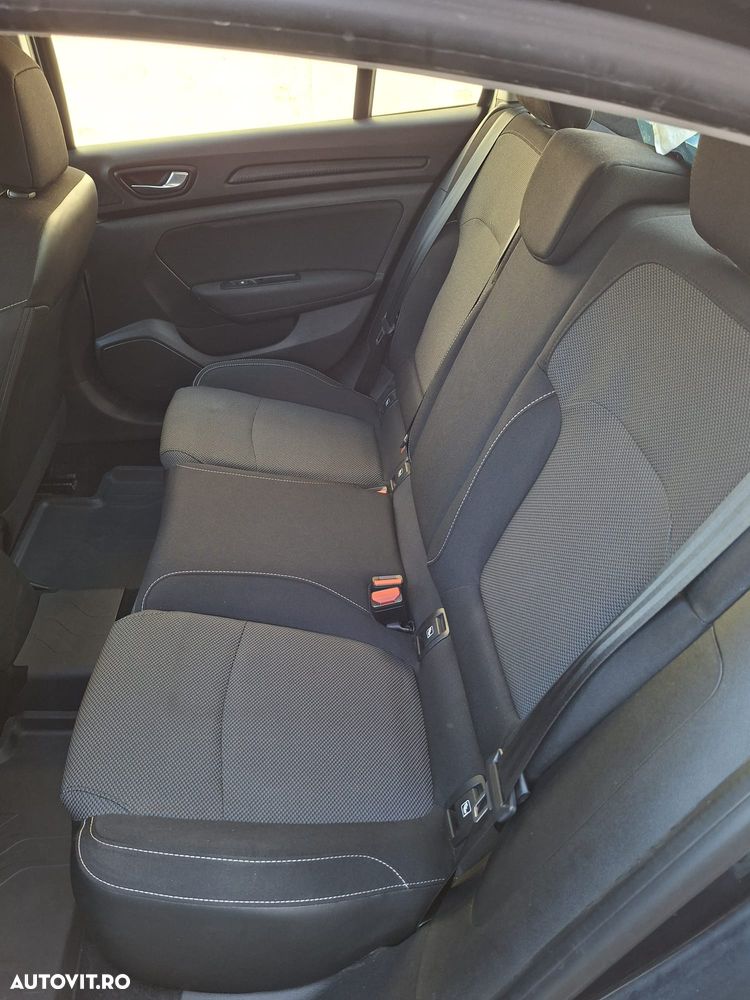 Renault Megane TCe GPF Business - 9