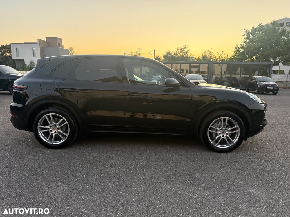 Porsche Cayenne - 8
