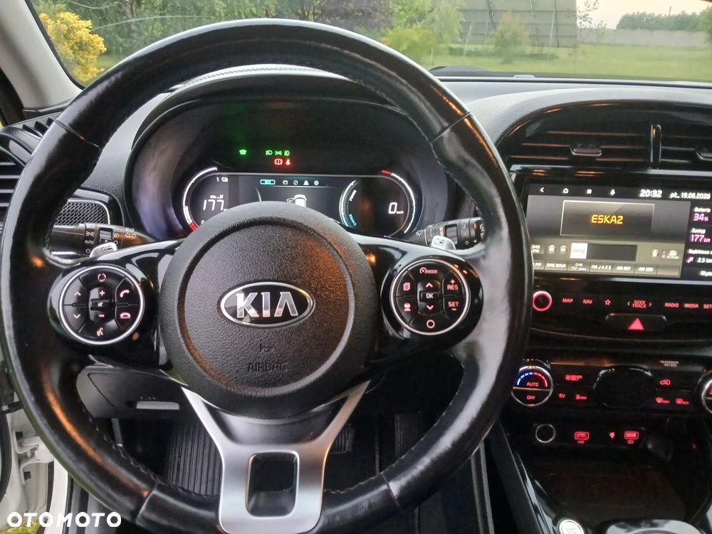 Kia Soul 64kWh XL - 14