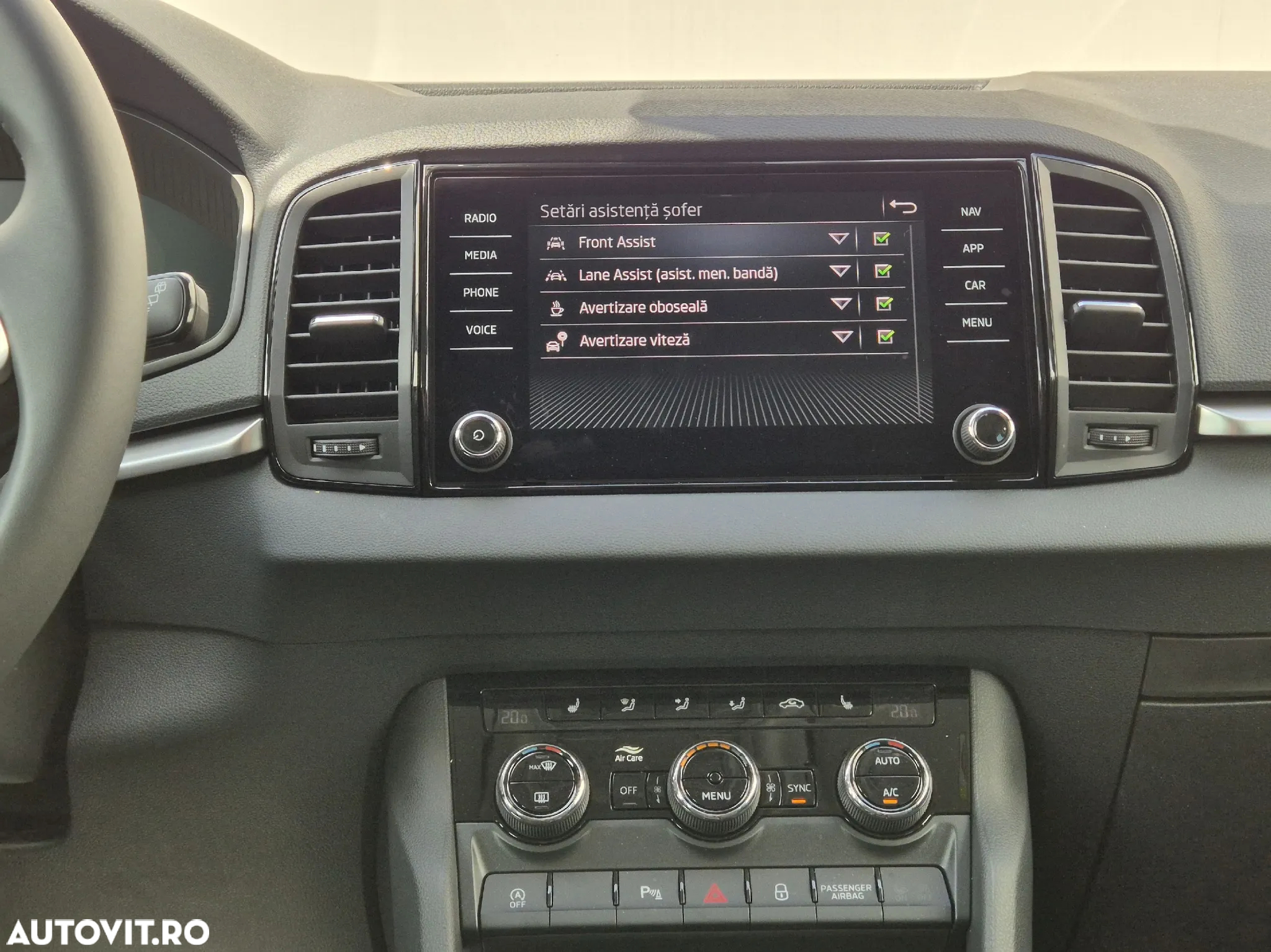 Skoda Karoq 1.5 TSI DSG Selection - 24