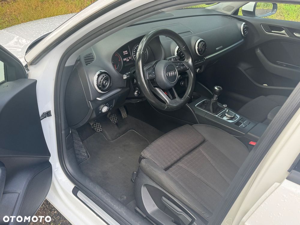 Audi A3 Sportback - 6