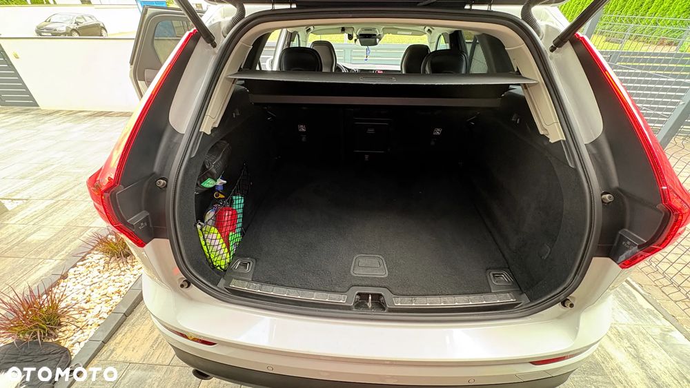Volvo XC 60 T4 Momentum - 16