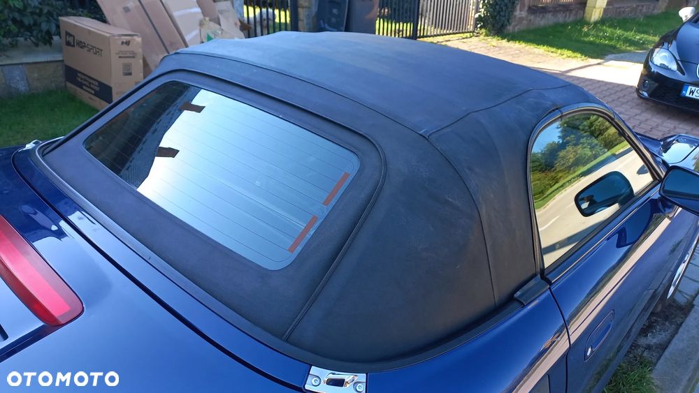 Toyota MR2 Roadster - 9