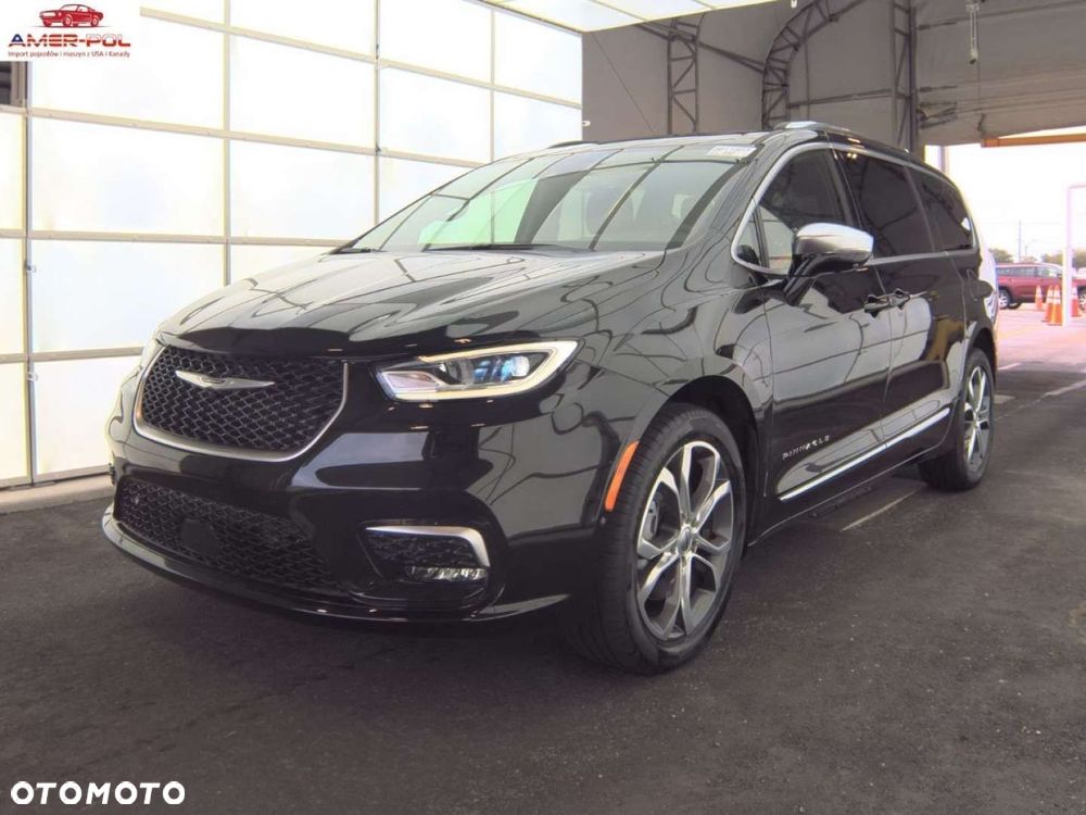Chrysler Pacifica - 1