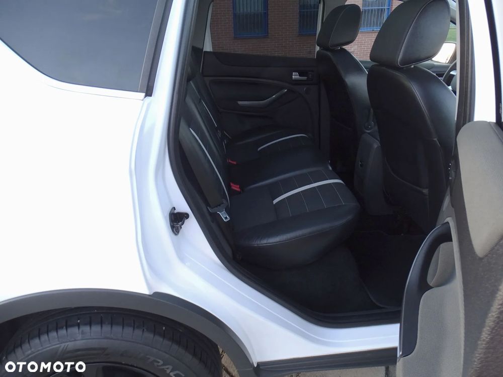 Ford Kuga 2.0 TDCi 4WD Titanium Plus - 23