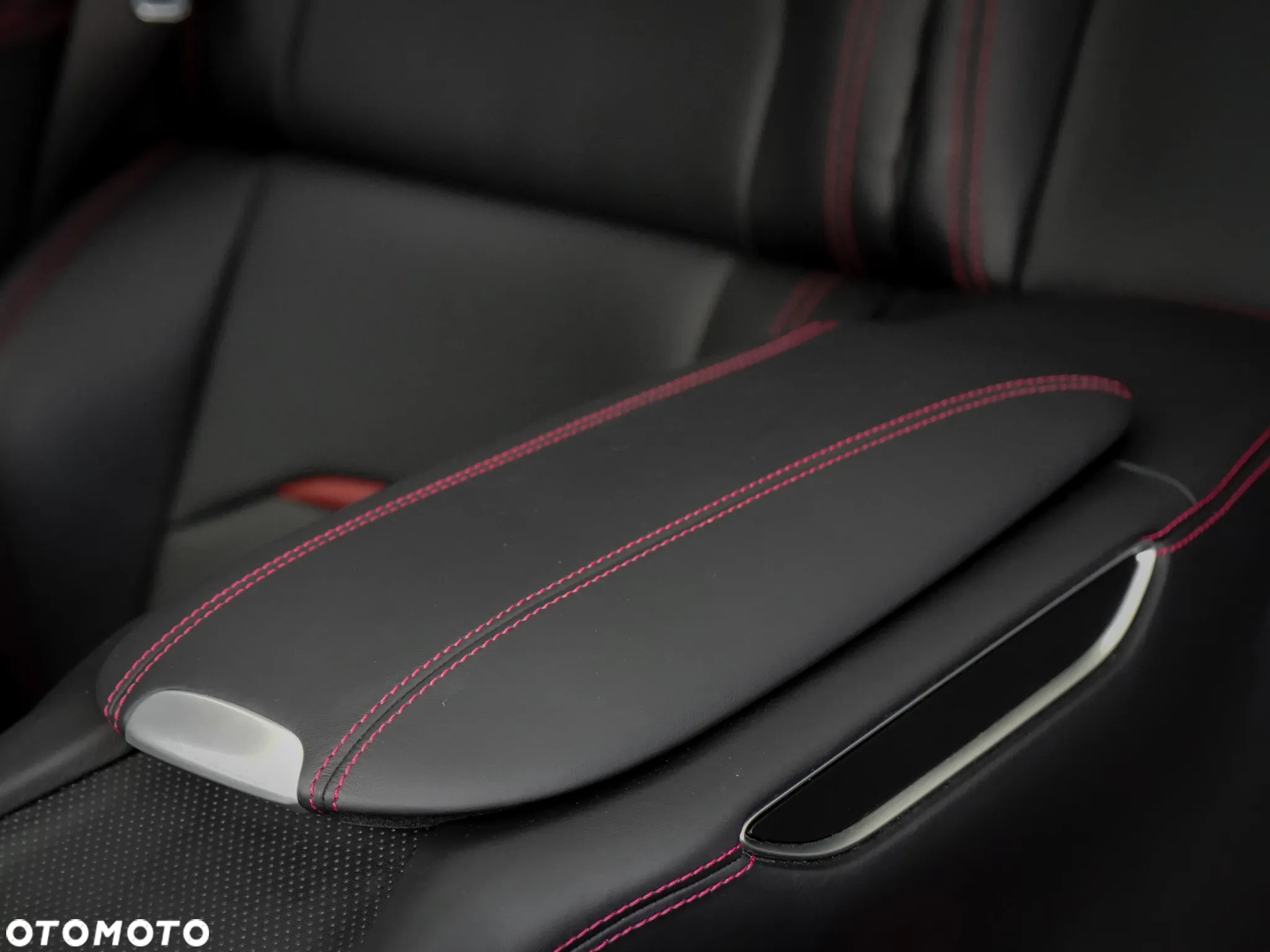 Ferrari GTC4Lusso - 22