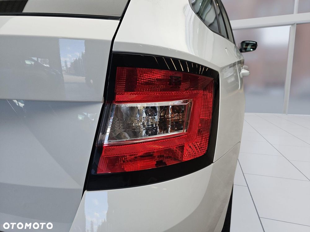 Skoda Fabia 1.0 TSI Ambition - 32