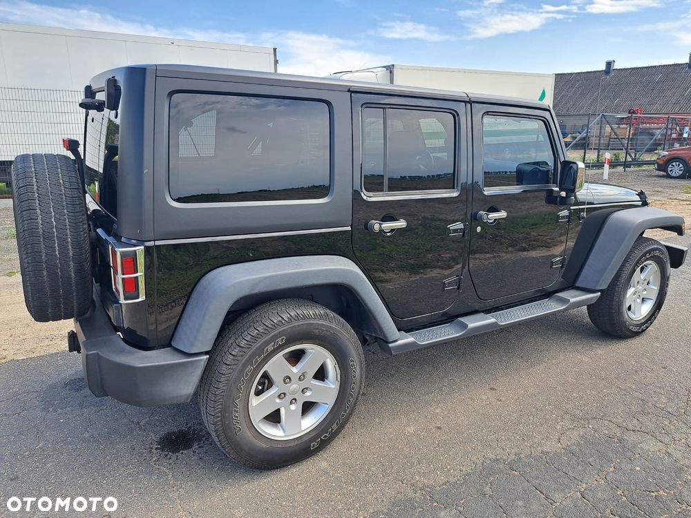 Jeep Wrangler - 11