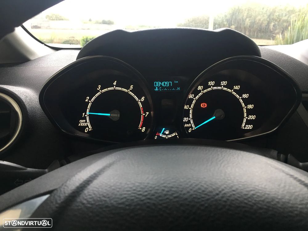 Ford Fiesta 1.0 Celebration - 6