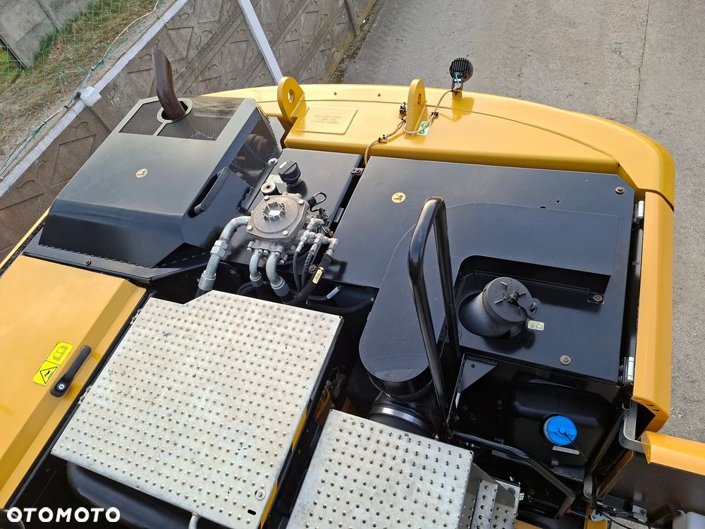 Caterpillar CAT M 318 F - 16