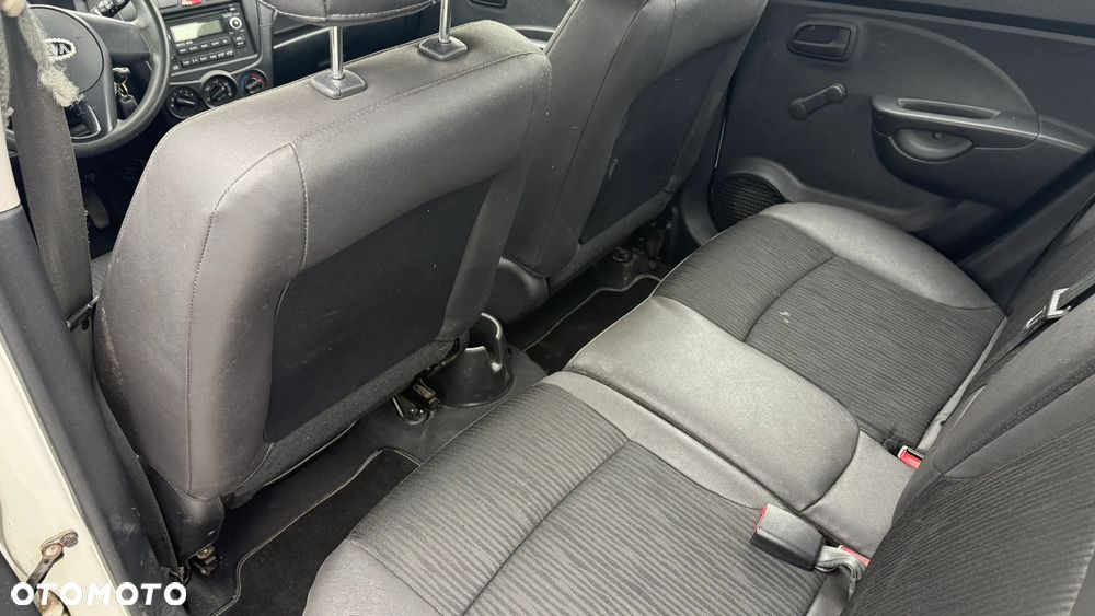 Kia Picanto - 10