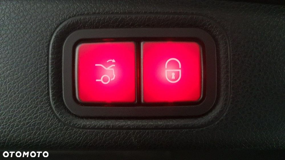 Mercedes-Benz Klasa E - 18