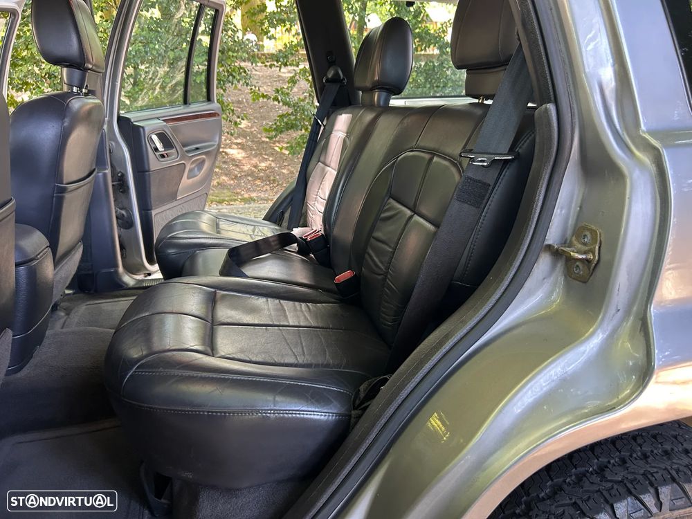 Jeep Grand Cherokee - 18