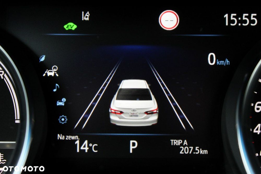 Toyota Camry 2.5 Hybrid Comfort CVT - 18