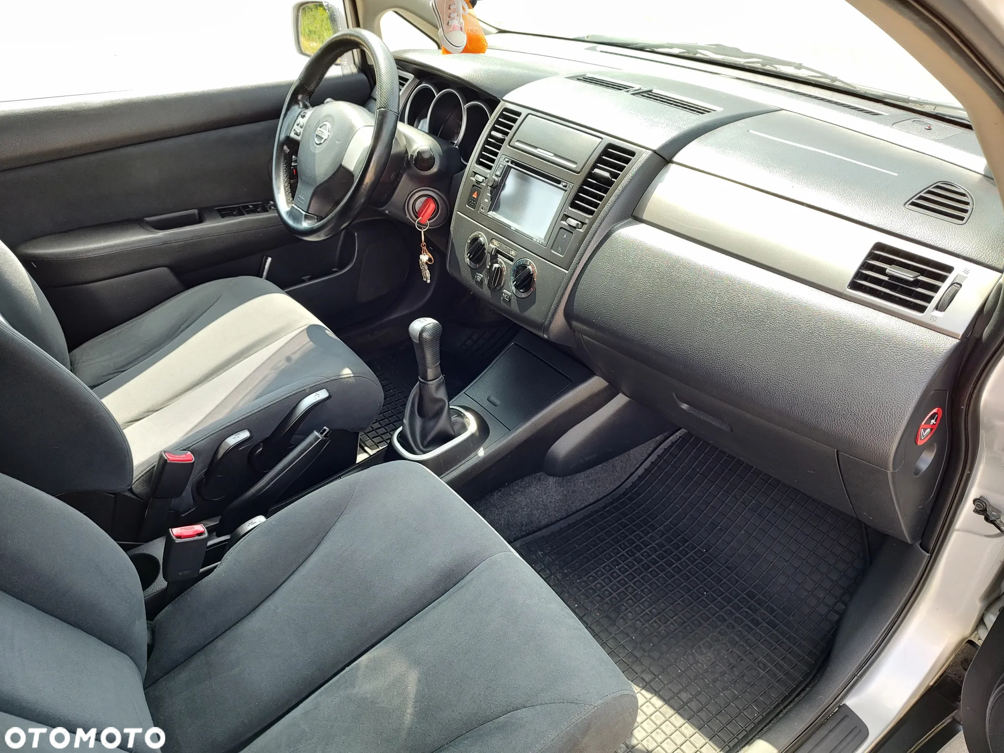 Nissan Tiida 1.6 Visia - 14