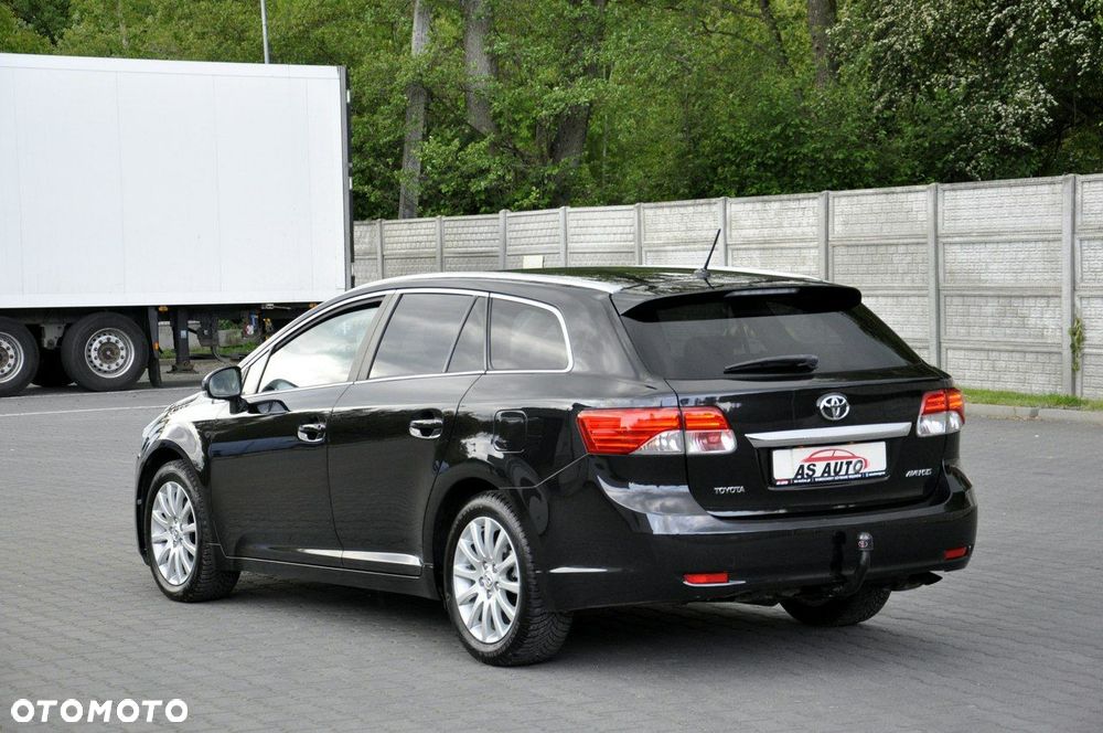 Toyota Avensis 1.8 Executive - 34