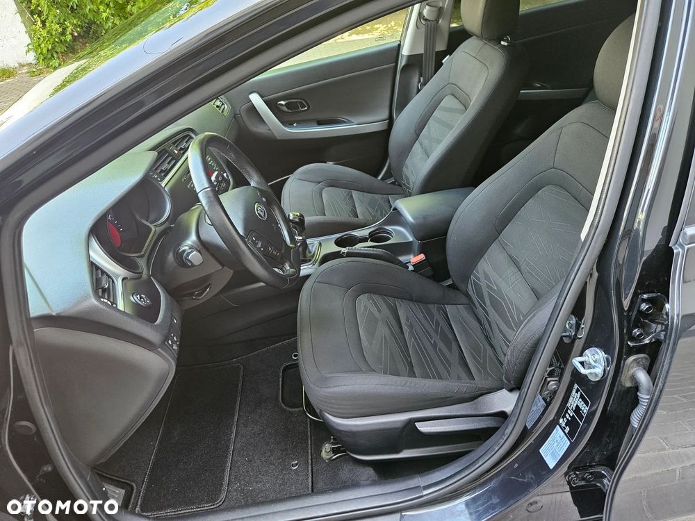 Kia Ceed 1.4 CVVT Dream-Team Edition - 3