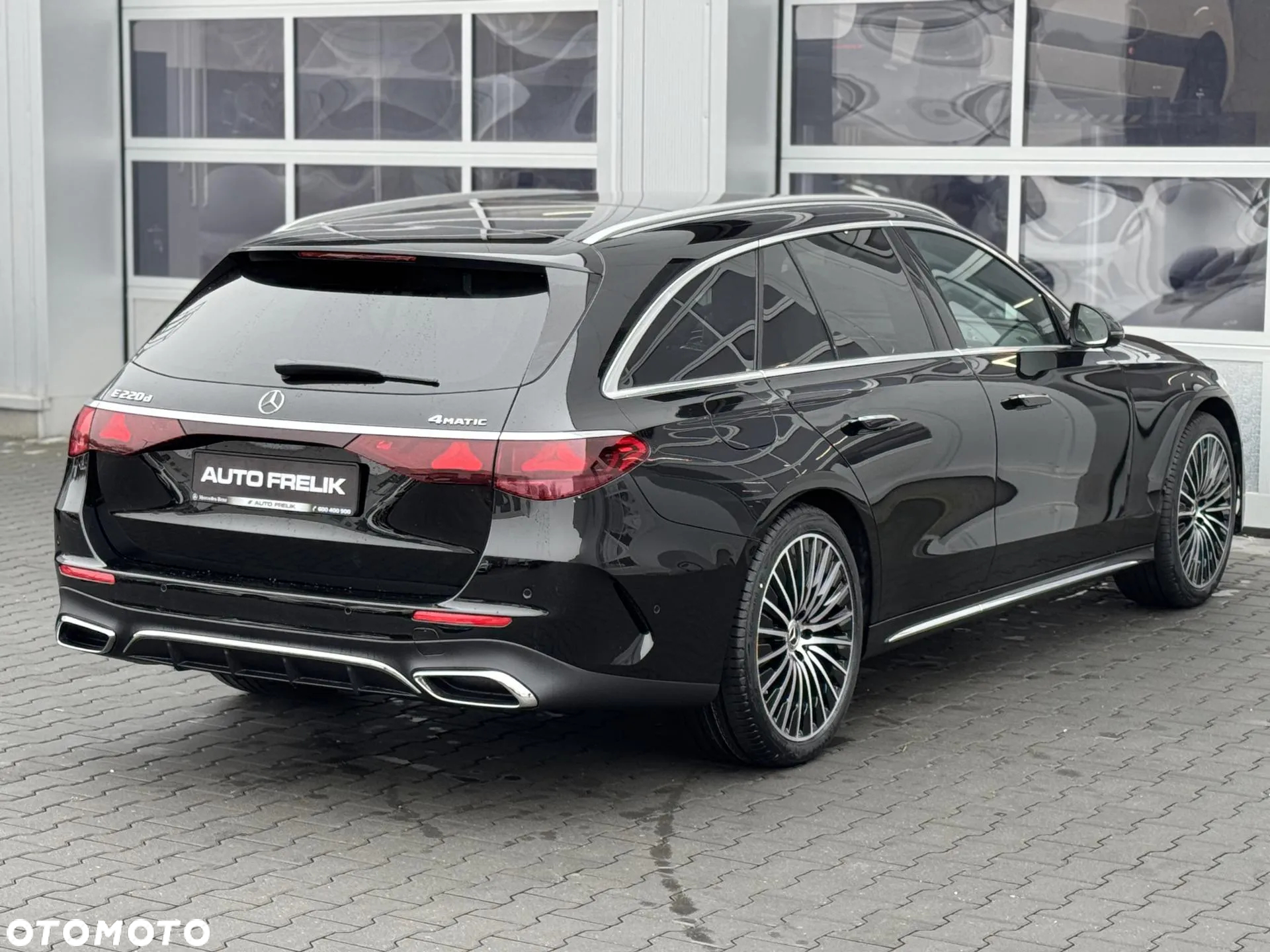 Mercedes-Benz Klasa E 220 d 4Matic 9G-TRONIC - 9