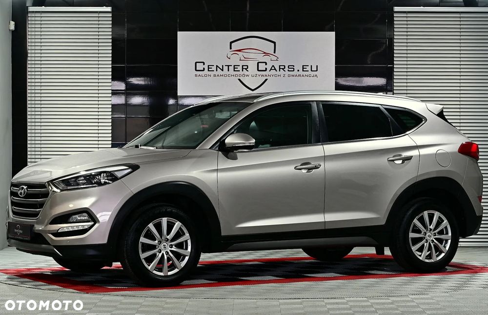 Hyundai Tucson 1.7 CRDI BlueDrive Style 2WD - 12