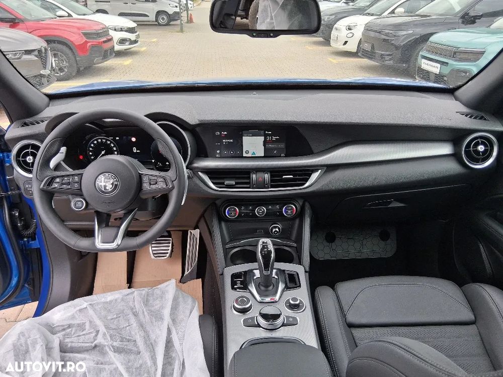 Alfa Romeo Stelvio 2.0 Turbo 16V AT8-Q4 Veloce - 11