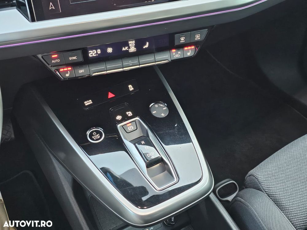 Audi Q4 e-tron SUV - 20
