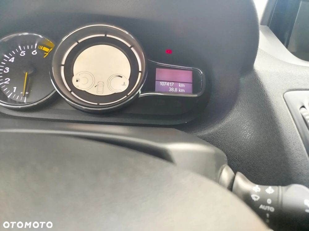 Renault Megane ENERGY TCe 130 EDC BOSE EDITION - 25