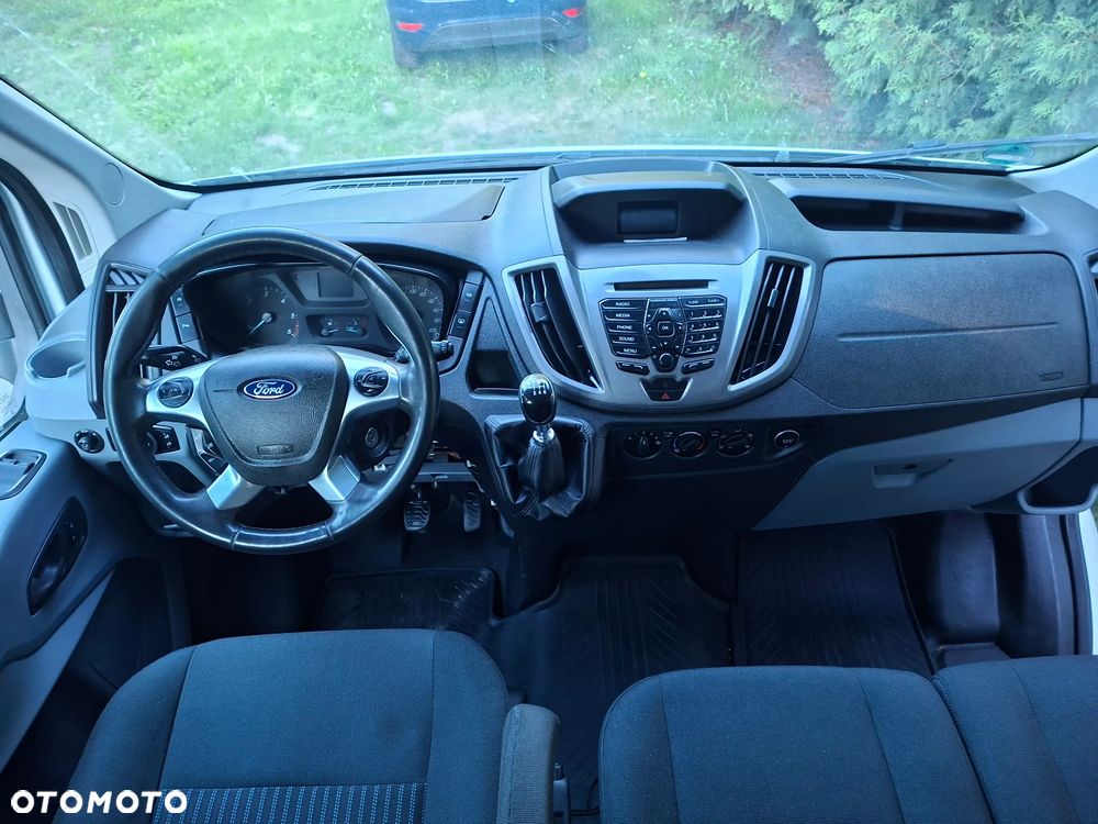 Ford Transit - 12