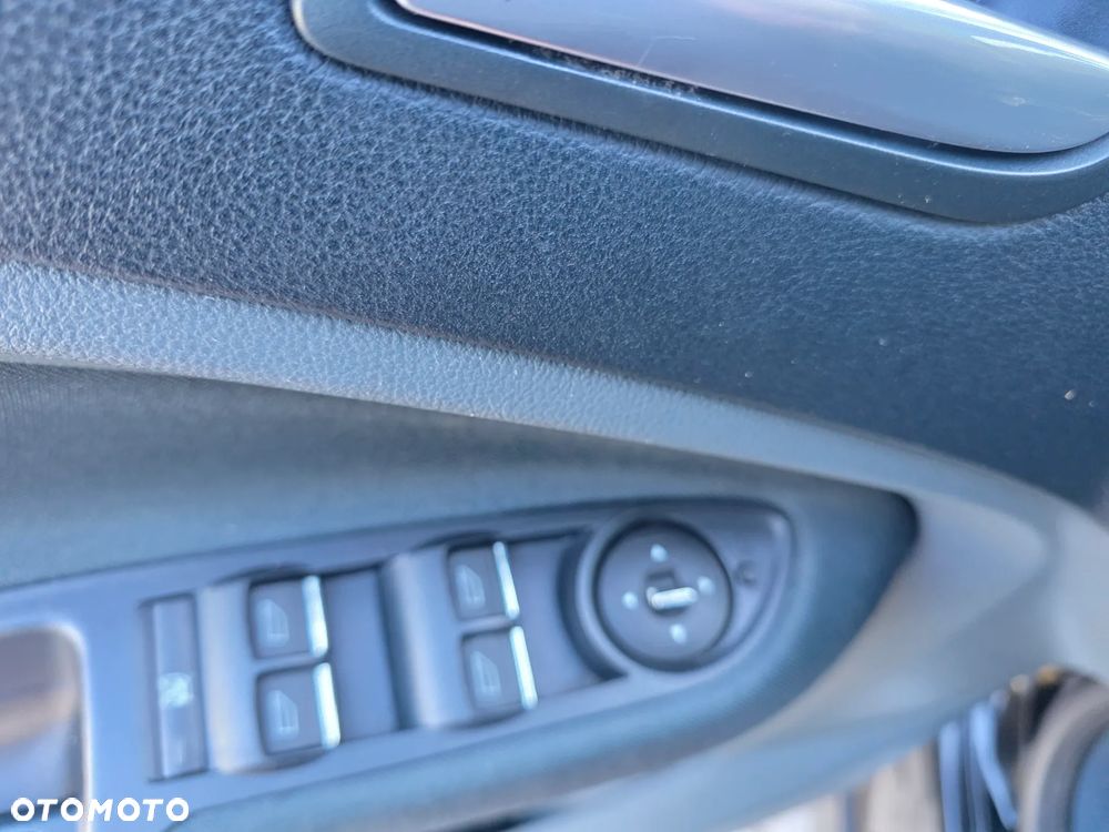 Ford C-MAX 1.6 EcoBoost Start-Stop-System Champions Edition - 14
