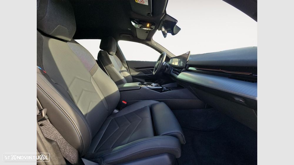 BMW 520 d Pack Desportivo M - 3