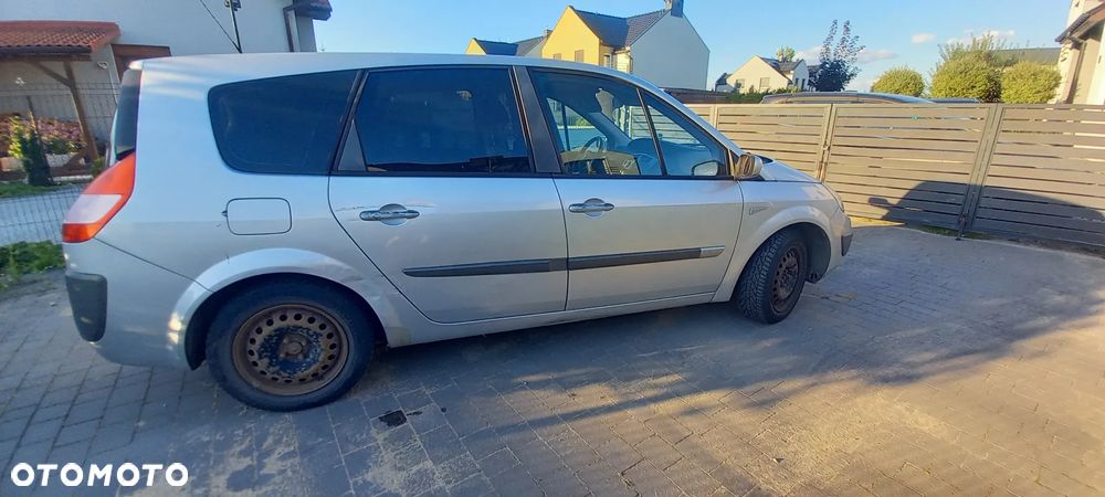 Renault Scenic 2.0 16V Luxe Dynamique - 2