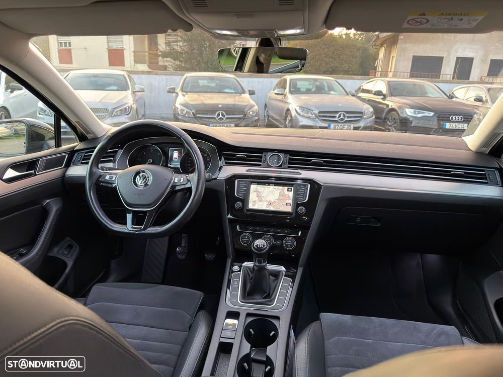 VW Passat Variant 2.0 TDi Highline - 15