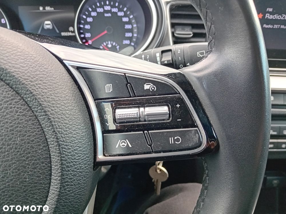 Kia XCeed - 10