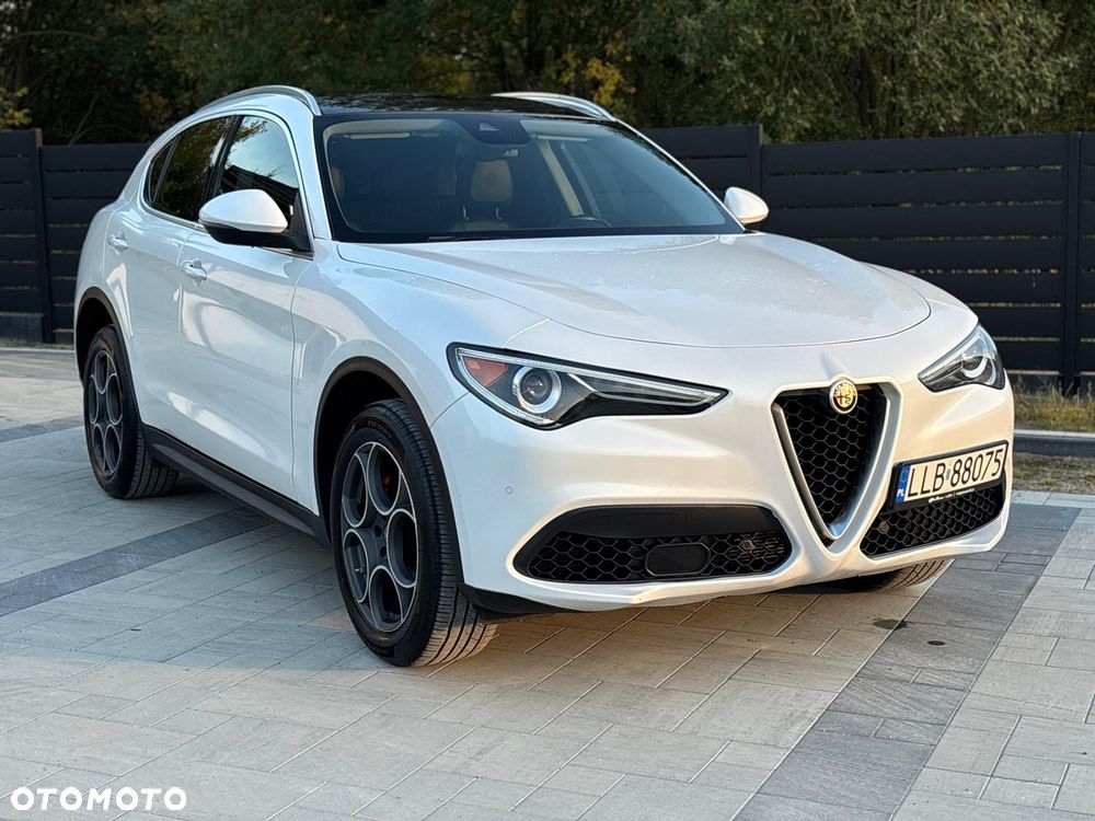 Alfa Romeo Stelvio - 13