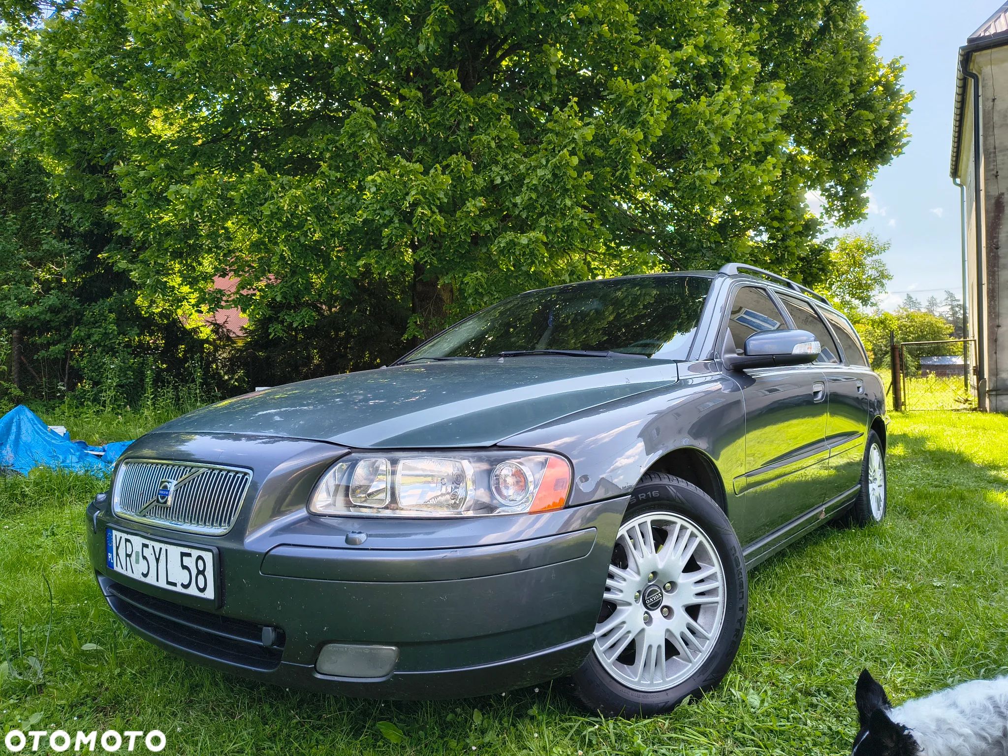 Volvo V70 2.4 Momentum - 1