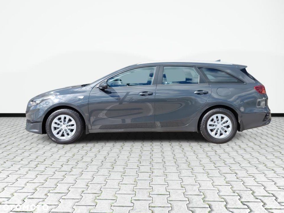 Kia Ceed - 8
