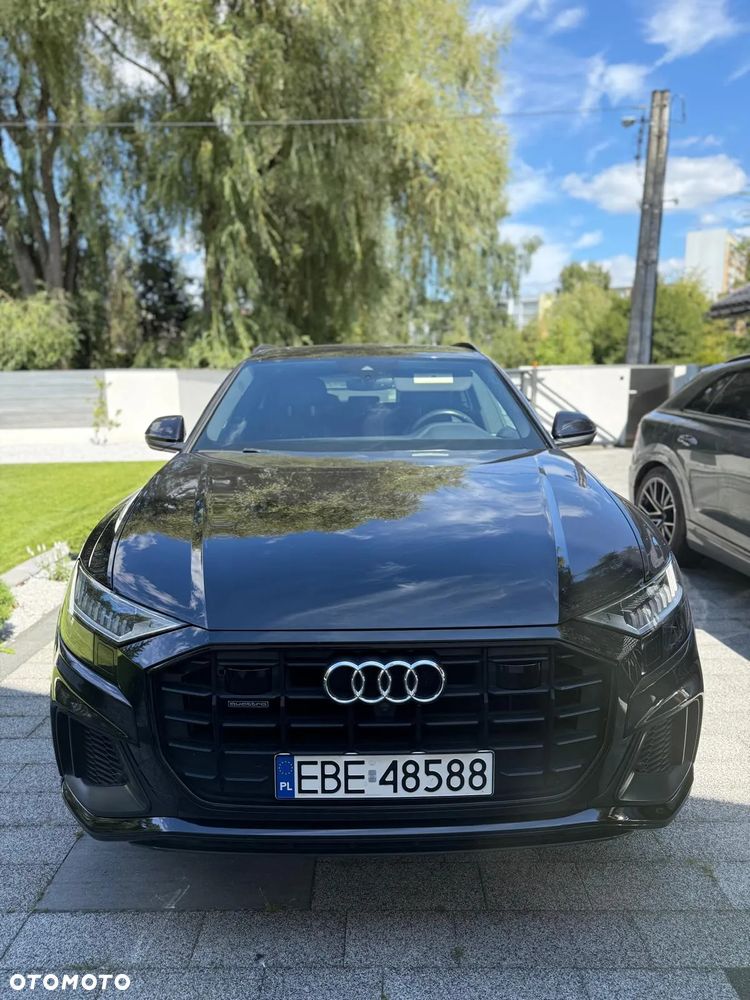 Audi Q8 - 8